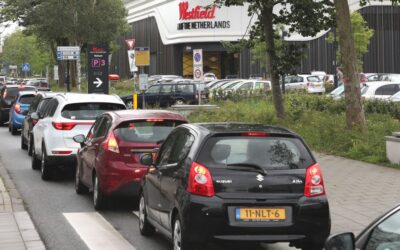 Het loopt weer de spuigaten uit!